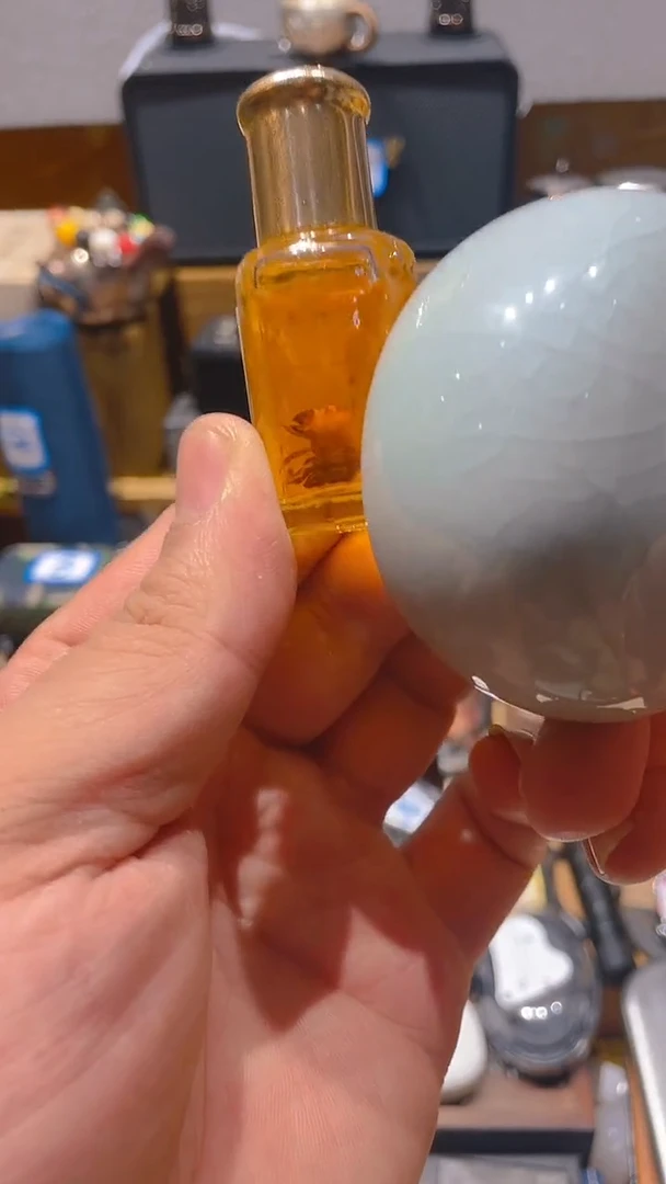 瓷片闪购商品 如图所示