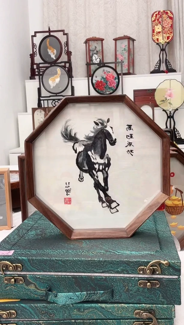 扇子苏绣作品手工摆台
