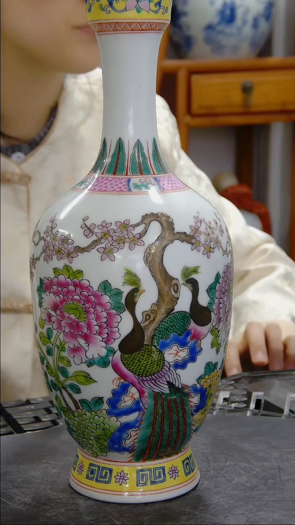 瓶粉彩花鸟纹赏瓶一对#136#