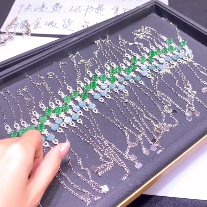 【逍遥严选】天然A货翡翠叶子花花手链*cxy/3697/多样性发/1件