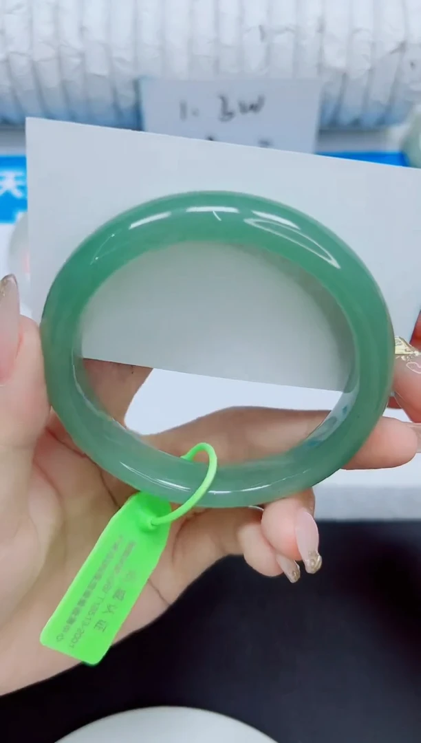 石英质玉手镯未镶嵌100/59-60