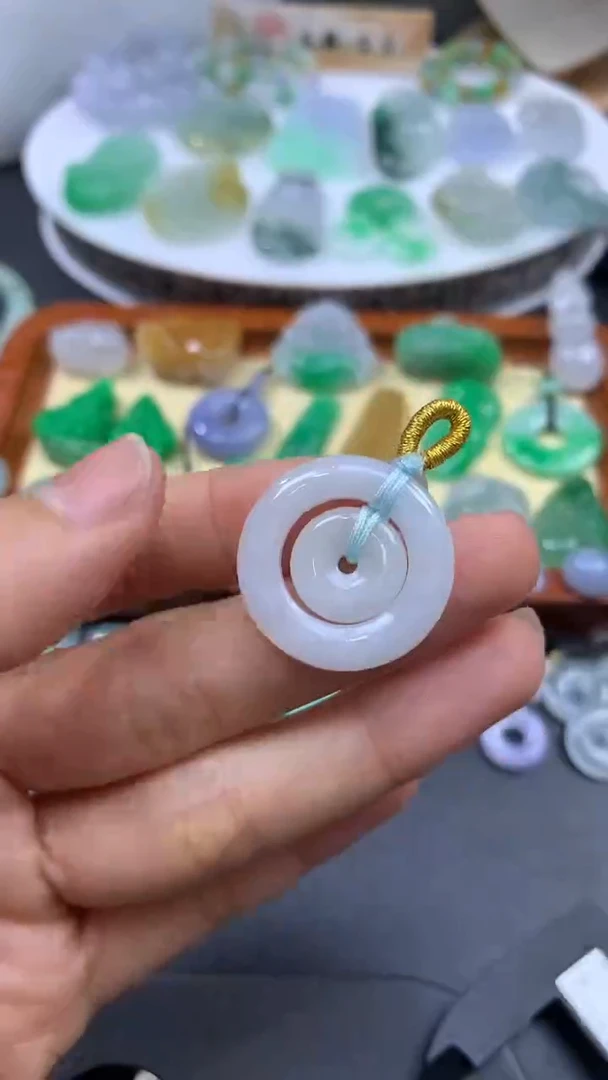 【闪购商品】翡翠颈饰未镶嵌翡翠多样性发