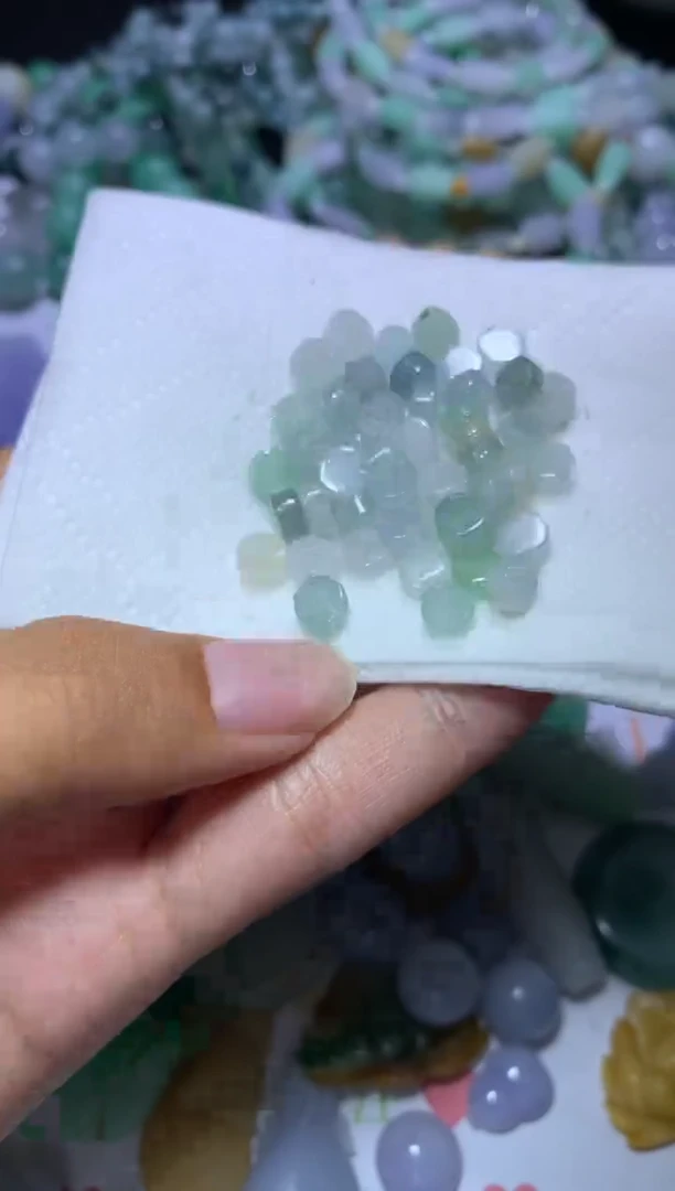 翡翠挂件未镶嵌不****⁾CXX307369