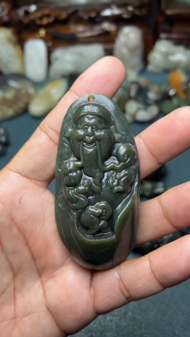 未镶嵌和田玉把件-