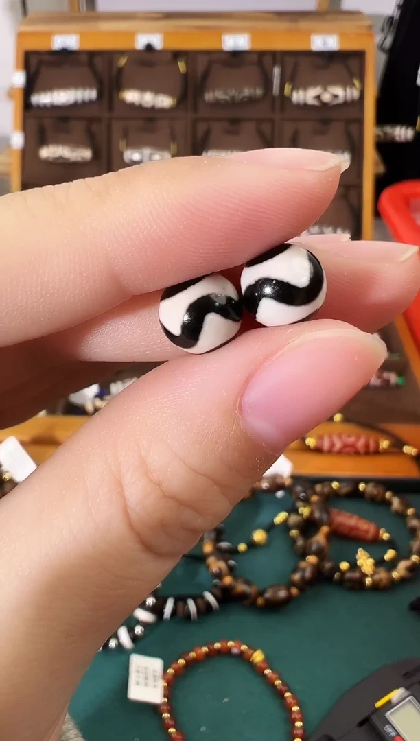 玛瑙/玉髓（覆膜）颈饰未镶嵌18（微瑕随机发货）