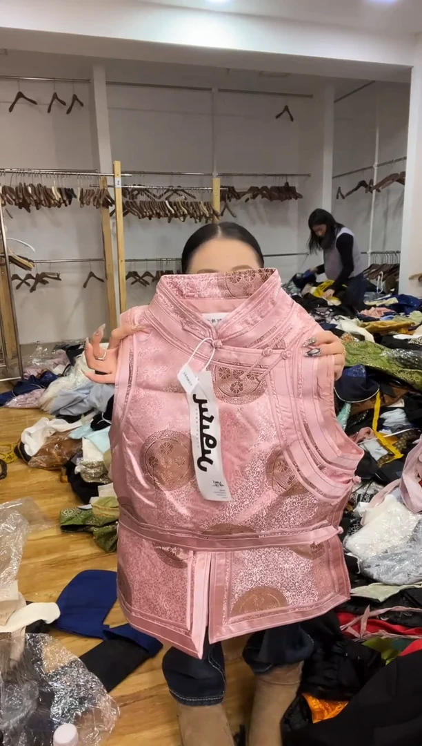 马甲       S码         95斤