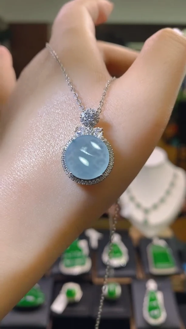 【闪购商品】翡翠吊坠(不含链)未镶嵌多样性发其一