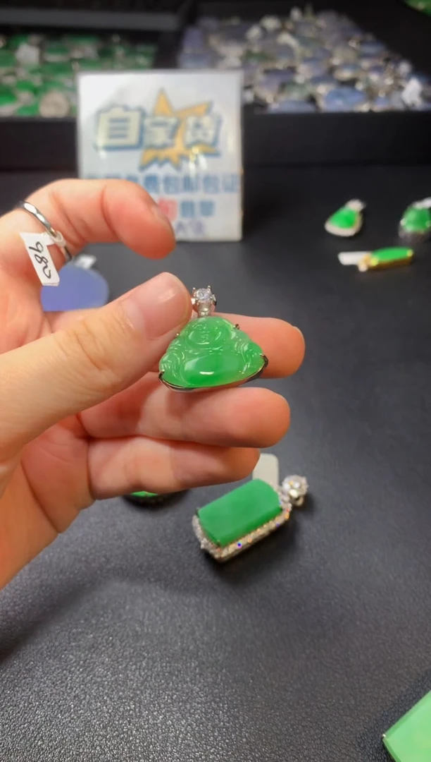 翡翠银S925镶嵌颈饰翡翠