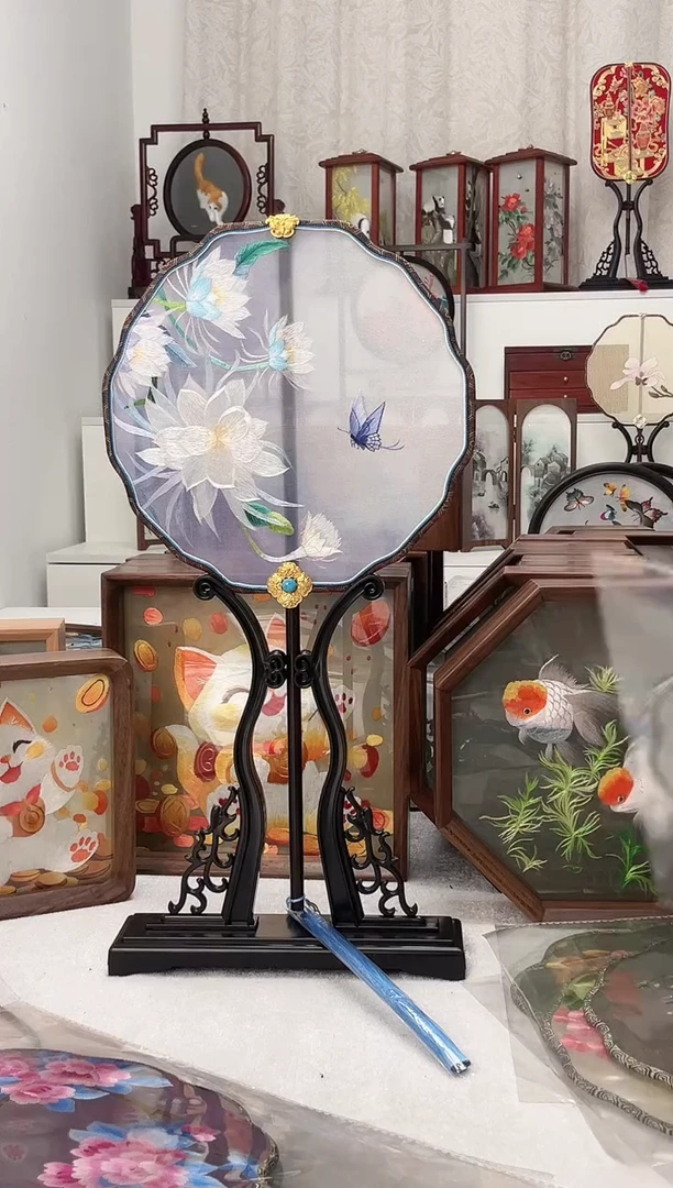 扇子苏绣作品手工团扇
