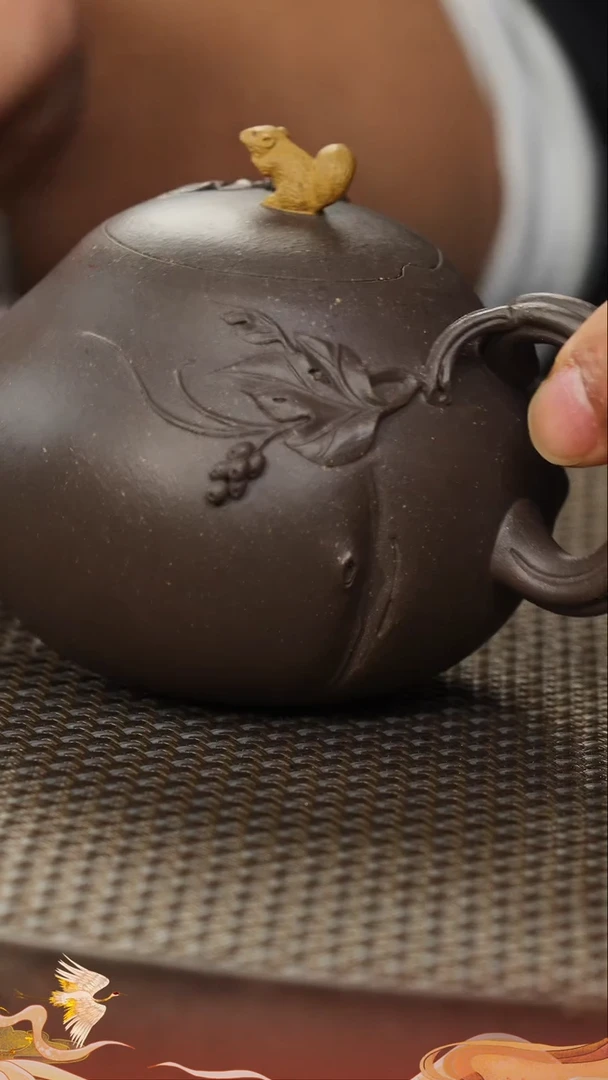 茶壶紫砂天青 松鼠葡萄