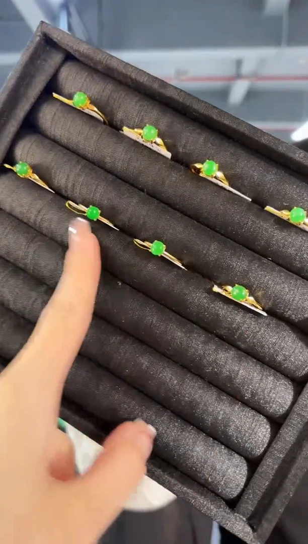 【闪购商品】翡翠戒指未镶嵌缅料A货/多样性发货/一件