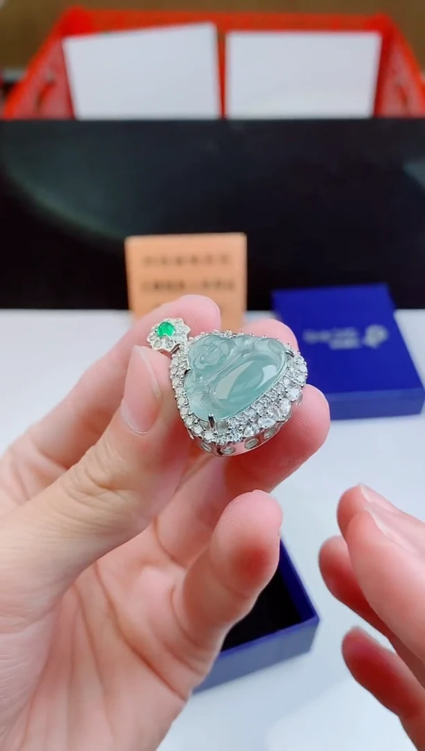 颈饰未镶嵌翡翠1