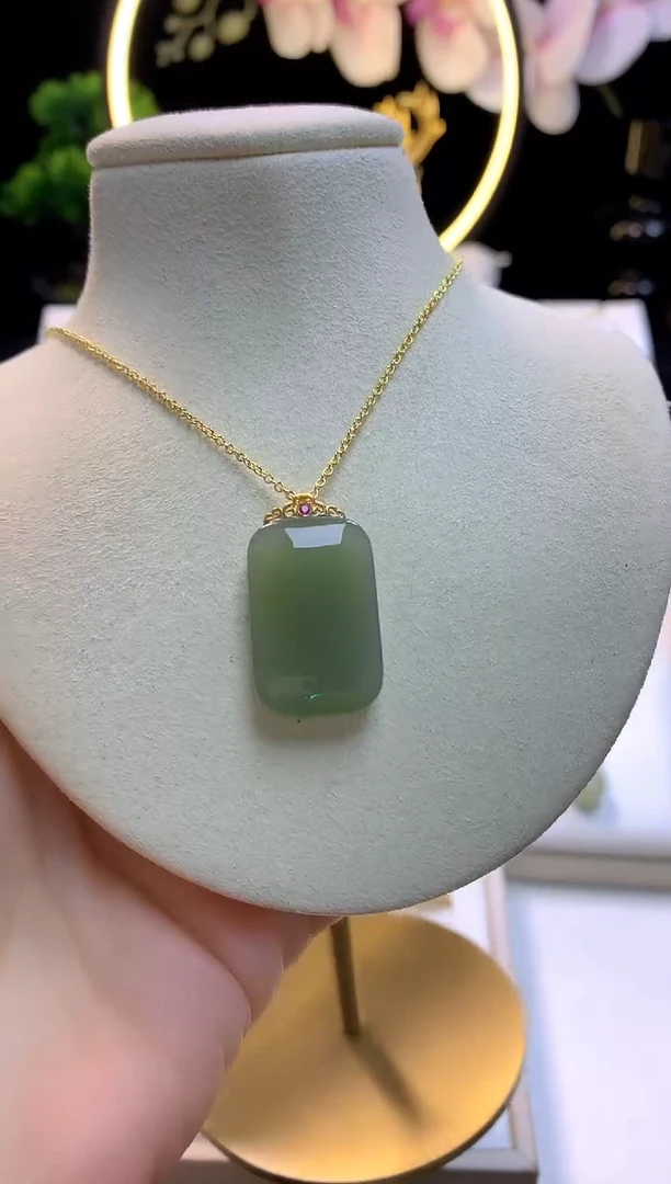 【闪购商品】和田玉吊坠18K金镶嵌无事牌