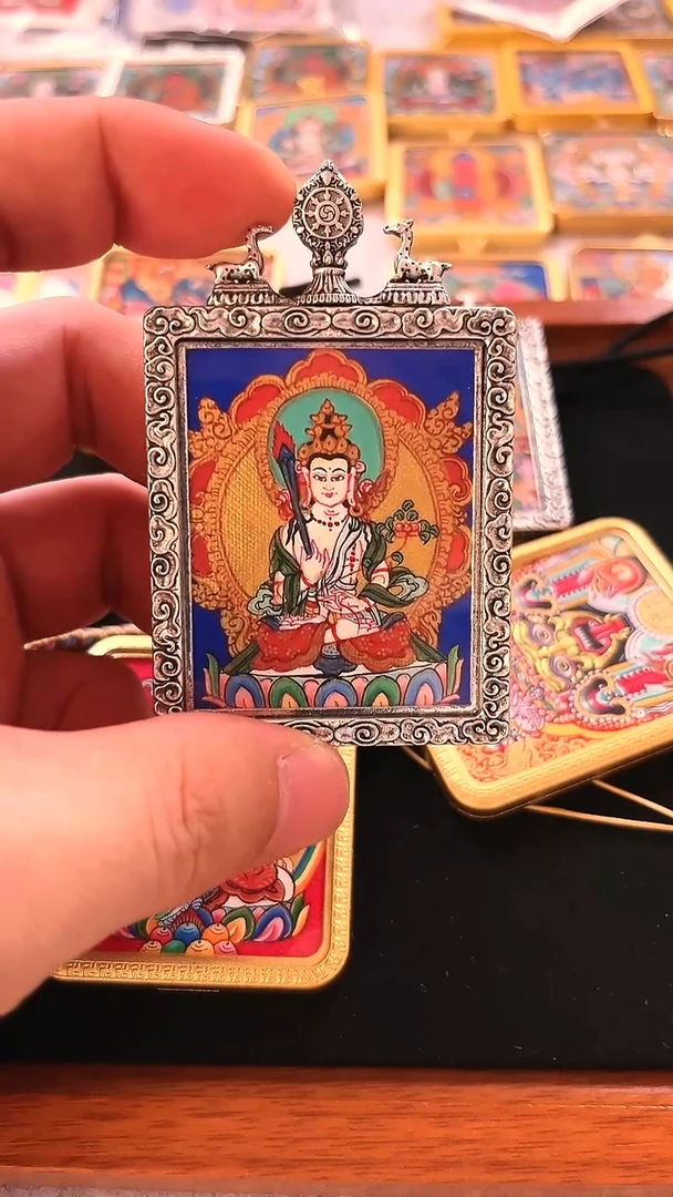 吊坠?***我发发发发发大势至