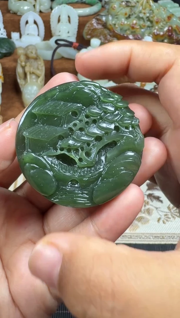 颈饰未镶嵌和田玉1