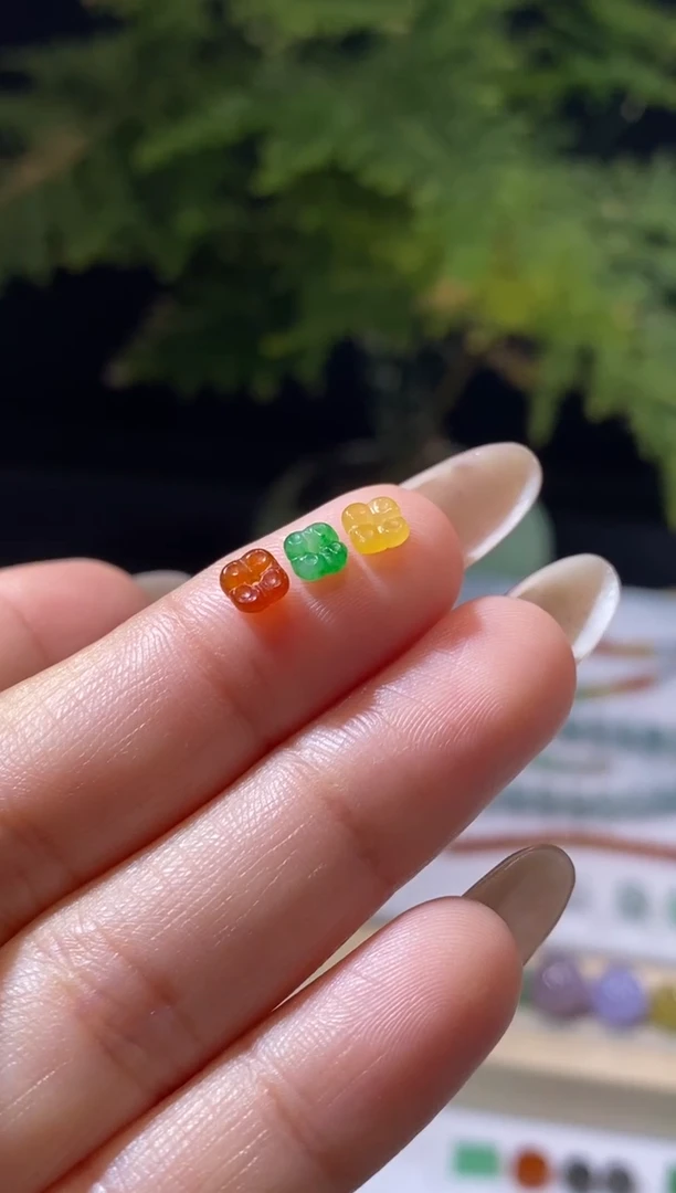 未镶嵌定制翡翠卡4+小桂花一组三个 福利不退不换