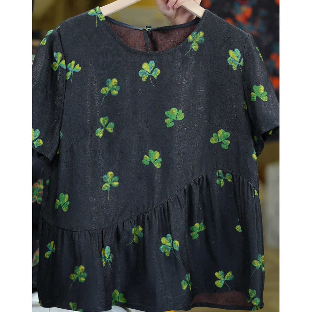 幸运草<<非遗美学>>1350黑色四叶草印花时尚短袖上衣