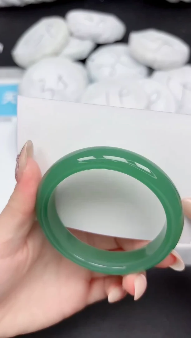 未镶嵌手镯石英质玉153-59