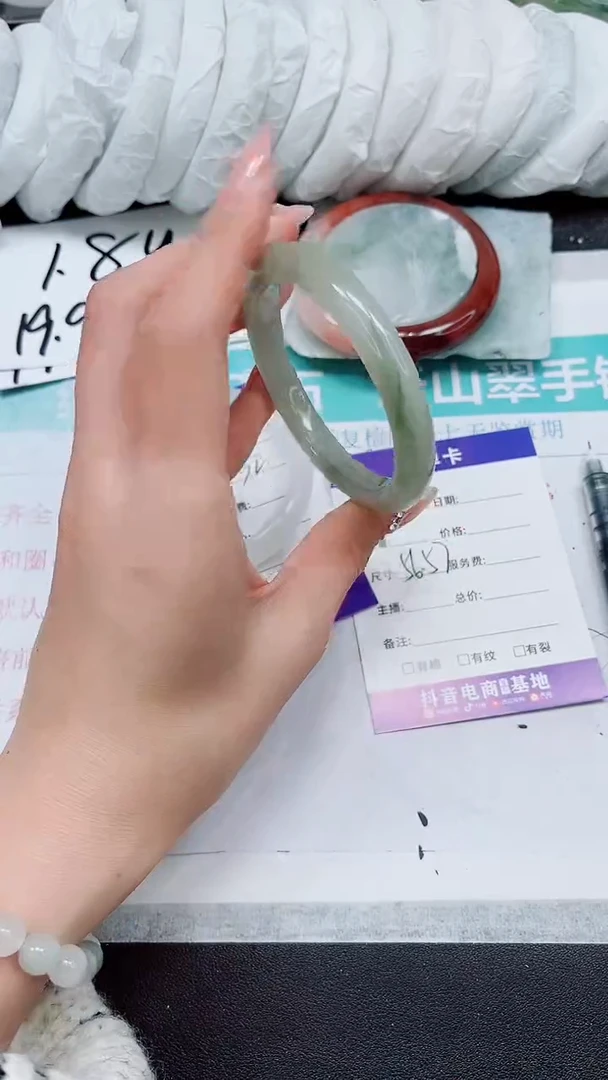 【闪购商品】石英质玉手镯未镶嵌A170-56/57