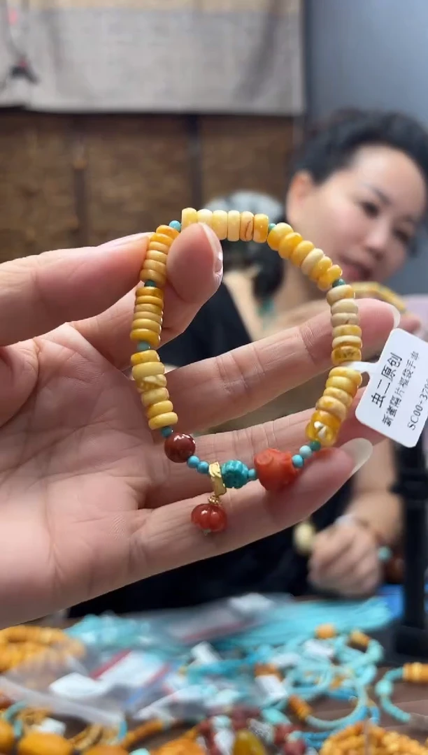 未镶嵌蜜蜡裸石多样性发一件设计款