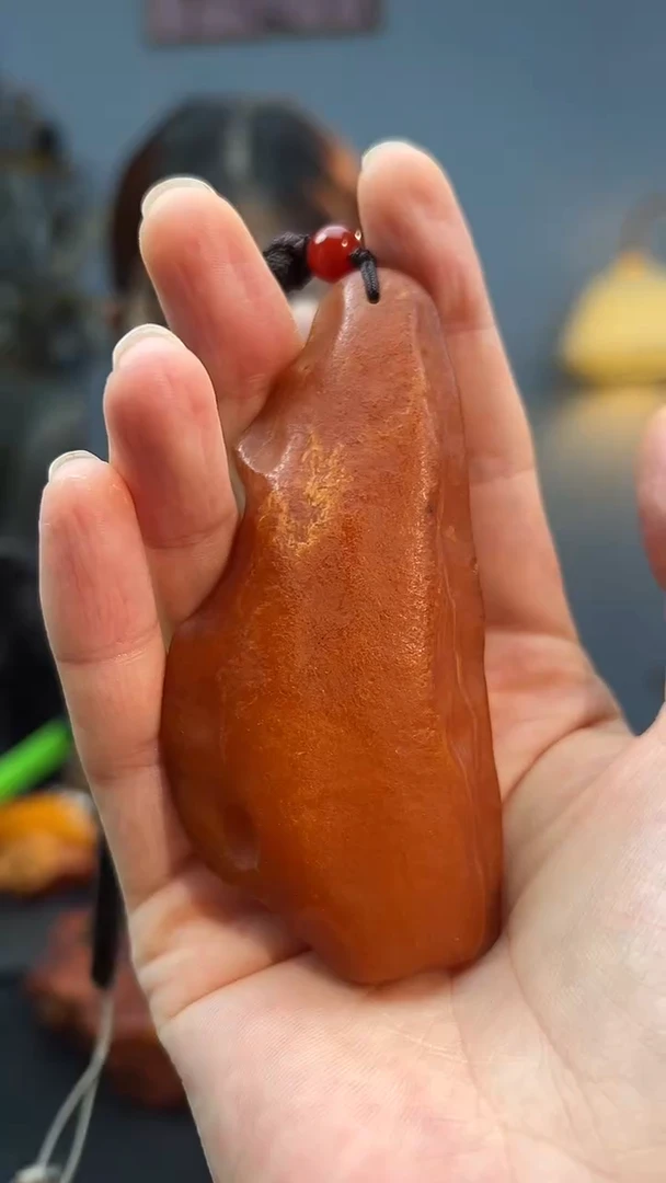 未镶嵌颈饰琥珀手把