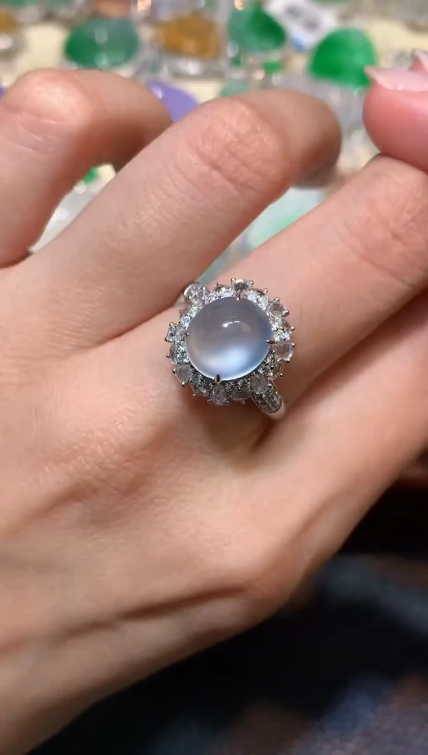 18K金镶嵌戒指翡翠1