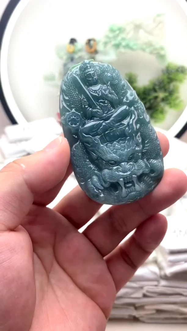 颈饰未镶嵌翡翠虚空藏