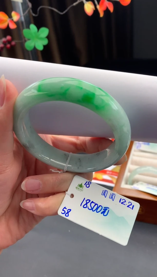 未镶嵌手镯翡翠翡翠自带#送人#，假一赔三