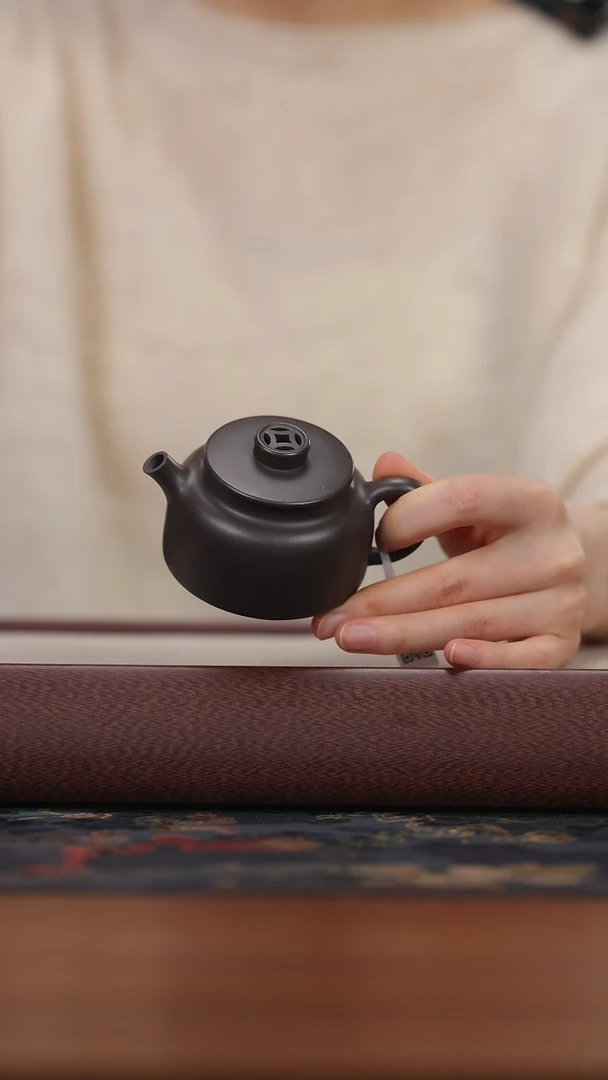 【闪购商品】紫砂茶壶yp紫星泥 钱币德钟120cc