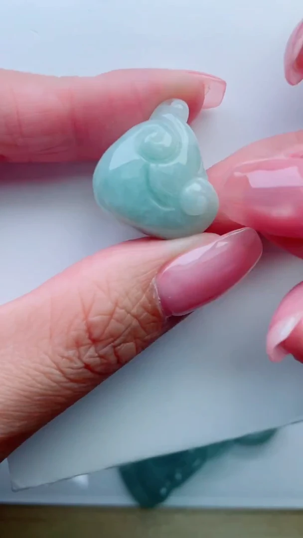 未镶嵌挂件翡翠1