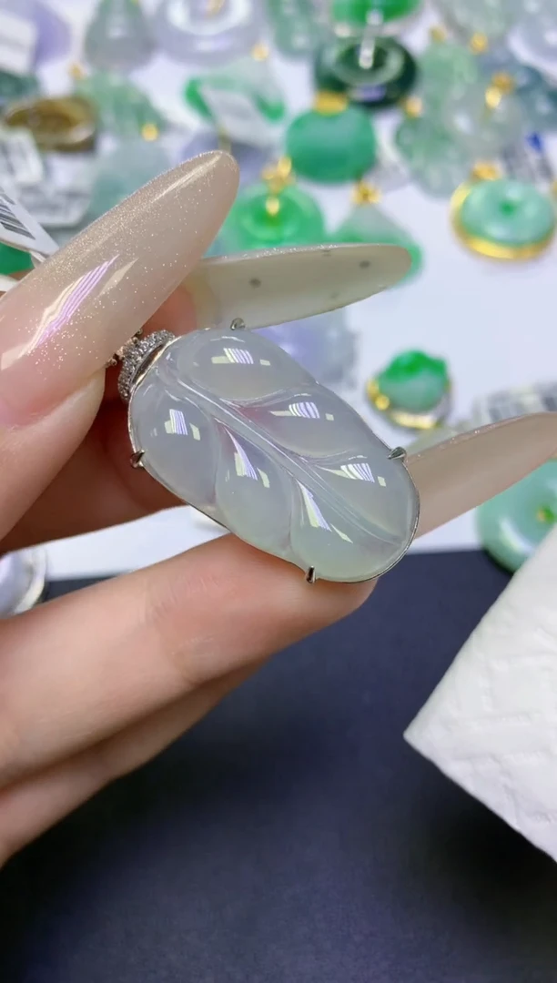 颈饰未镶嵌翡翠天然缅甸翡翠A货百元以上9元证书费自理