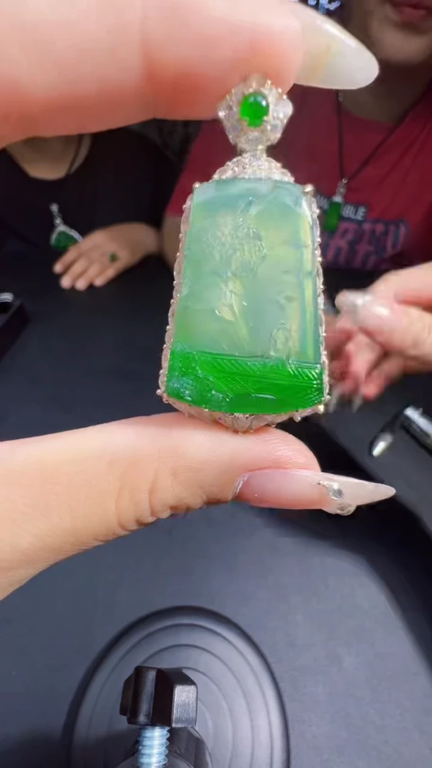 未镶嵌定制翡翠翡翠A货有轻微色差属于正常现象，山水多样性发货1