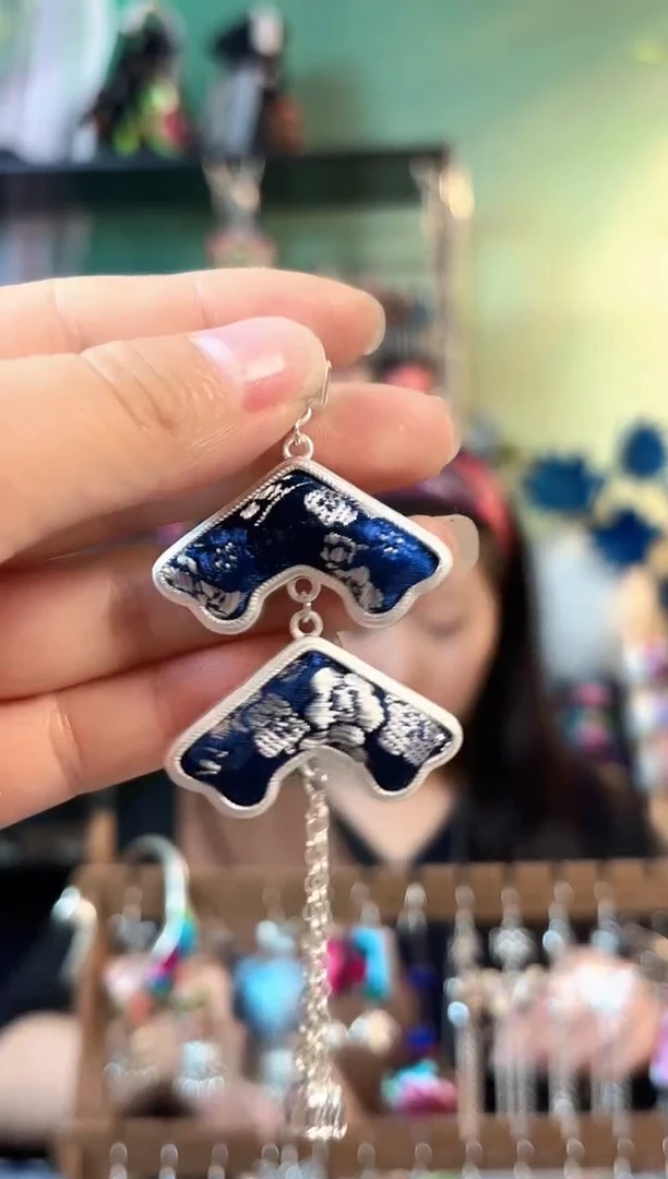 织绣彩云南阁非遗老绣702