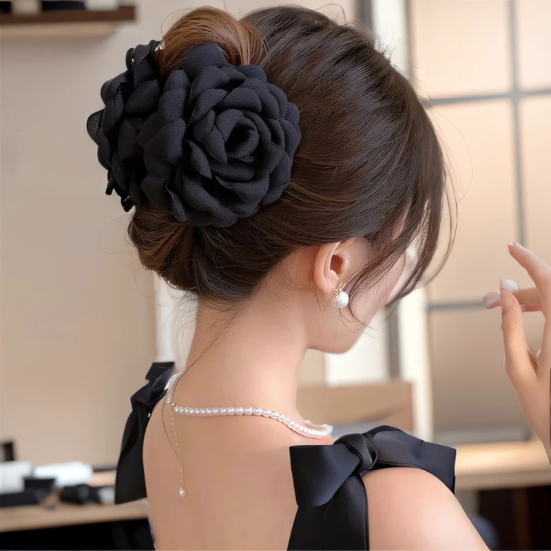 [隐藏发饰]玫瑰花夹鲨鱼夹头后女孩的头花盘发饰休闲