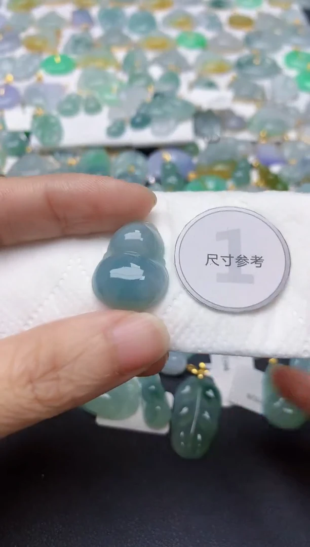 翡翠未镶嵌颈饰天然缅甸A货翡翠