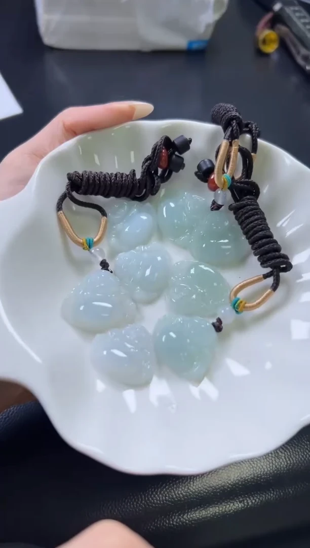 颈饰未镶嵌翡翠多样性发一件/配绳8