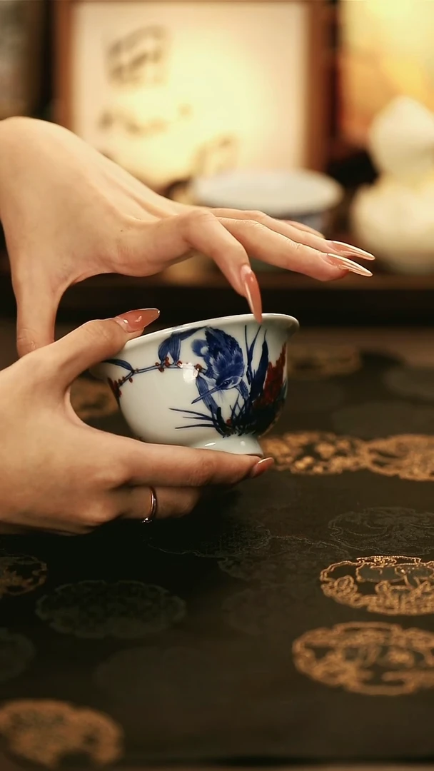 M2009/陶瓷青花釉里红单翠压手杯