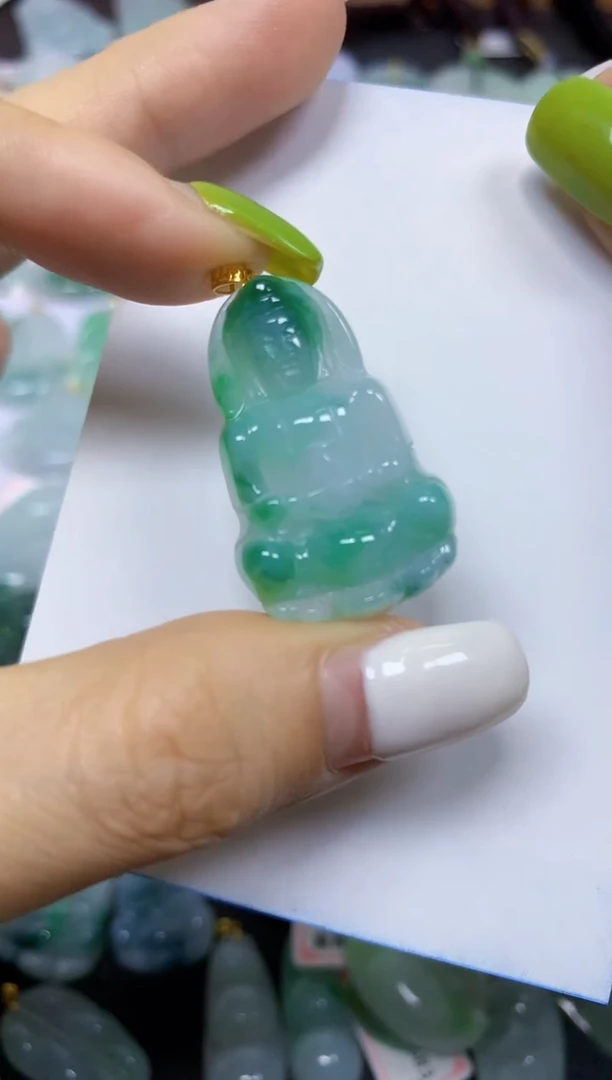 翡翠18K金镶嵌颈饰天然翡翠A货