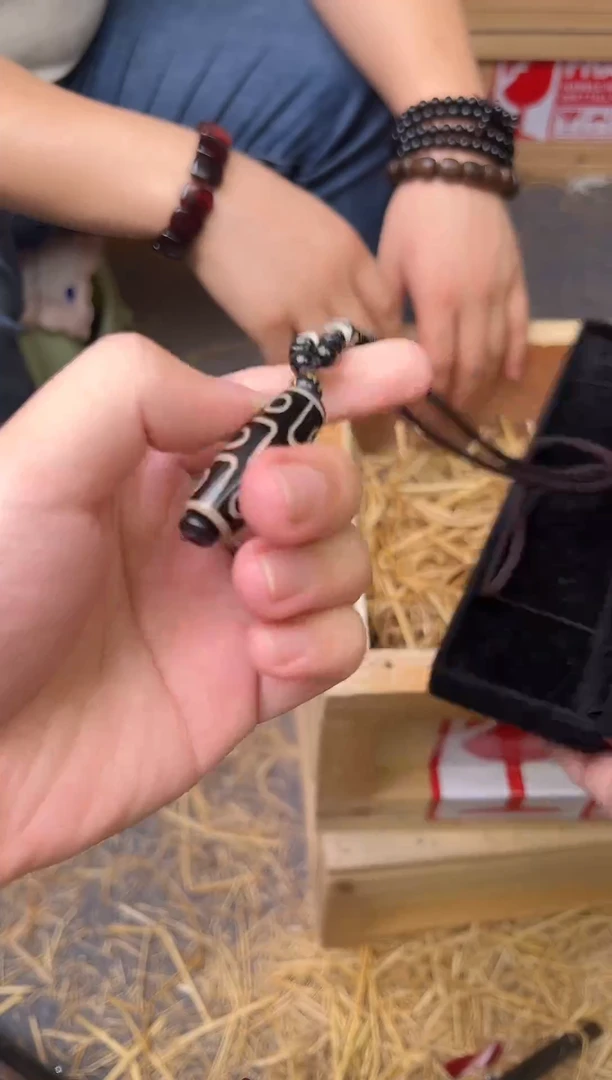 吊坠（赠链）玻璃锦意阁文玩直播福利品