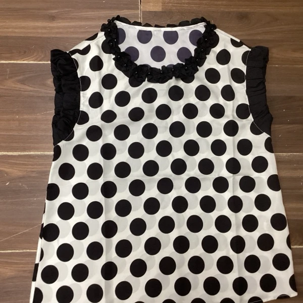 60712黑杏波点钉珠亮片圆领花边无袖上衣衬衣