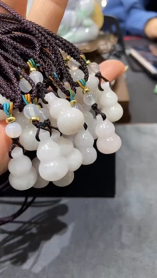 【闪购商品】翡翠颈饰未镶嵌吊坠