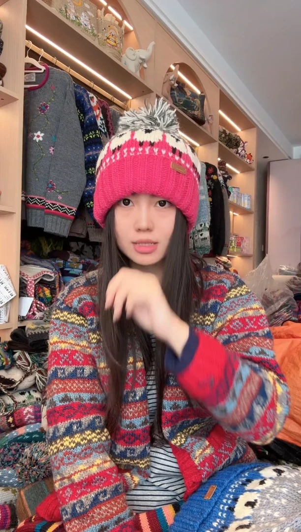 羊毛粉色翻边小羊帽