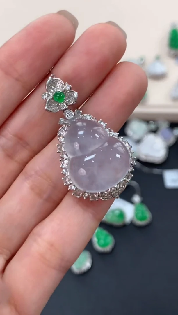 翡翠18K金镶嵌吊坠(不含链)葫芦吊坠29800