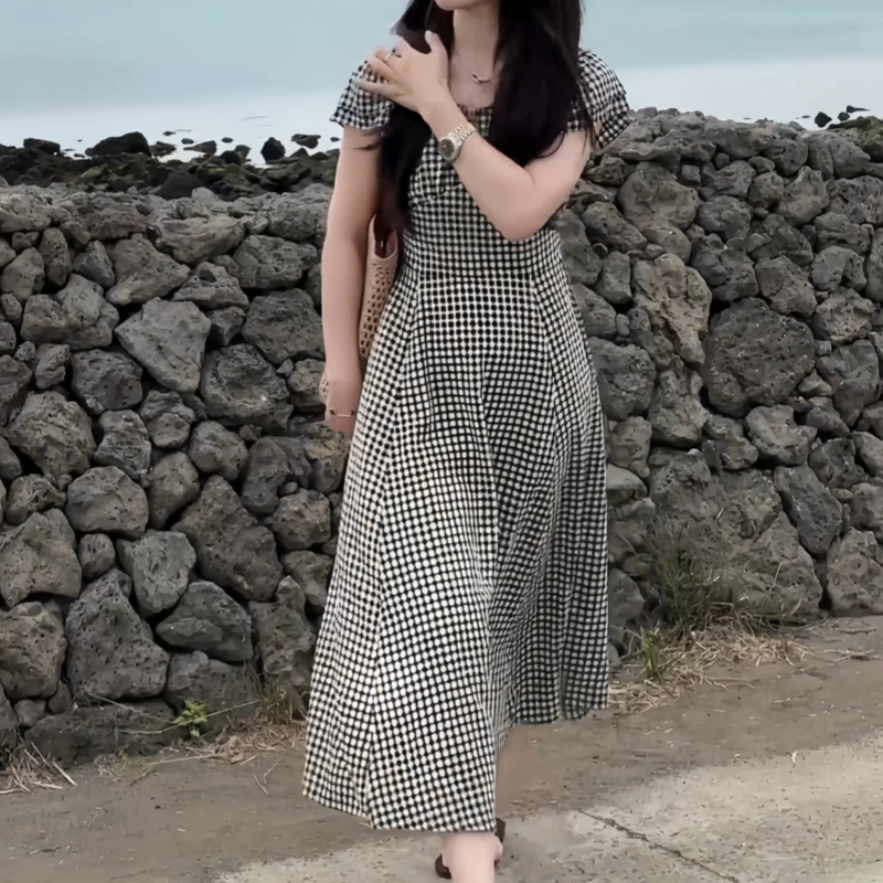夏季胖mm遮肉肉裙子时尚收腰法式复古黑色格子连衣裙显瘦法式简约