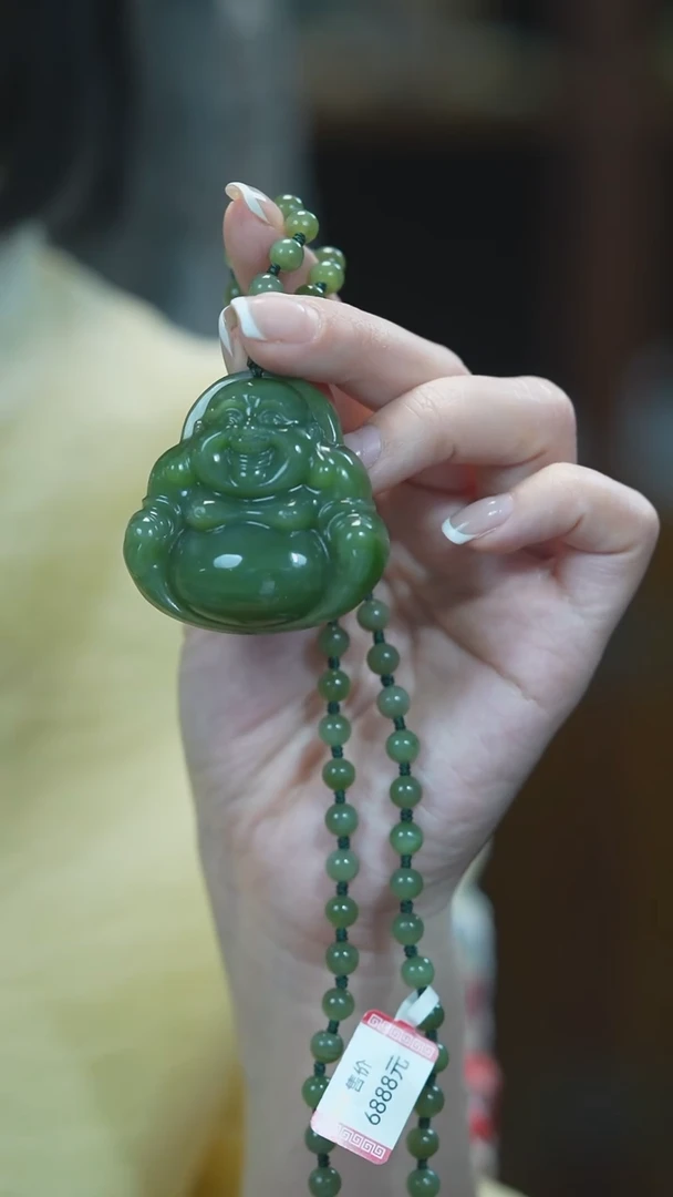 颈饰未镶嵌和田玉佛公