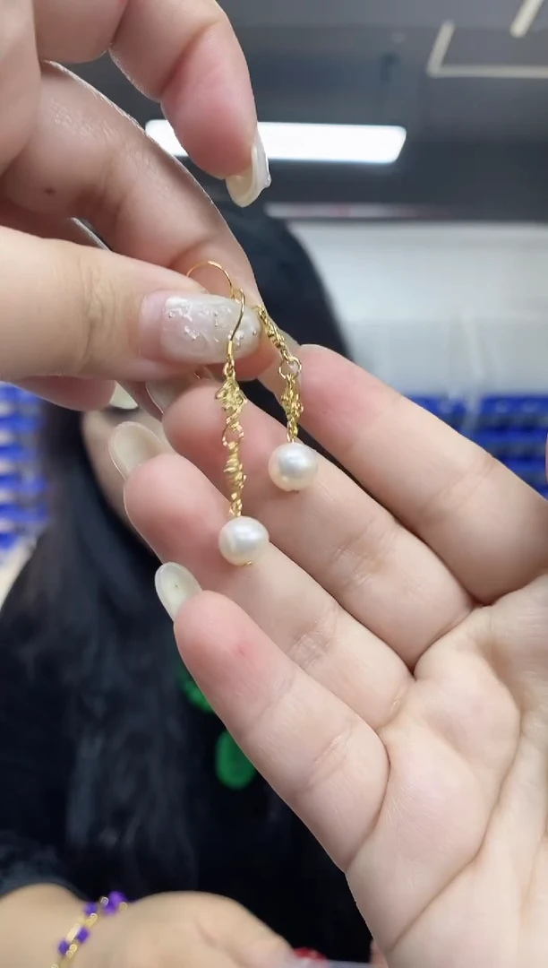 【闪购商品】淡水珍珠耳饰未镶嵌多样性发其一颜色微差