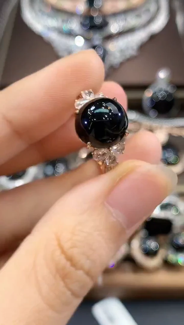 18K金镶嵌戒指翡翠B112