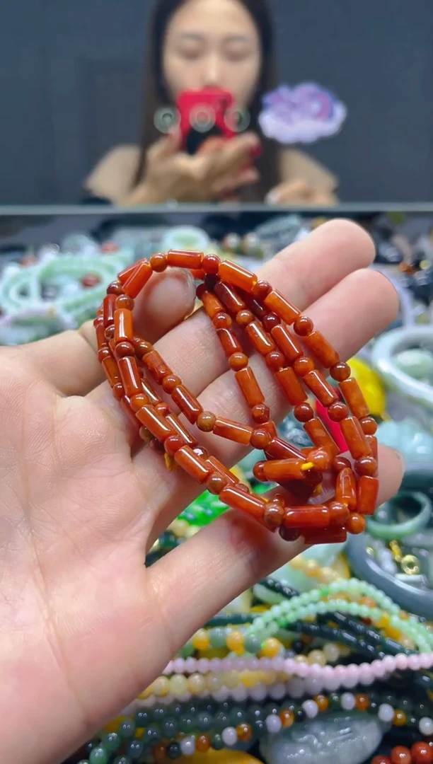 颈饰未镶嵌翡翠4MM/T/翡翠A货，一件也是批发价