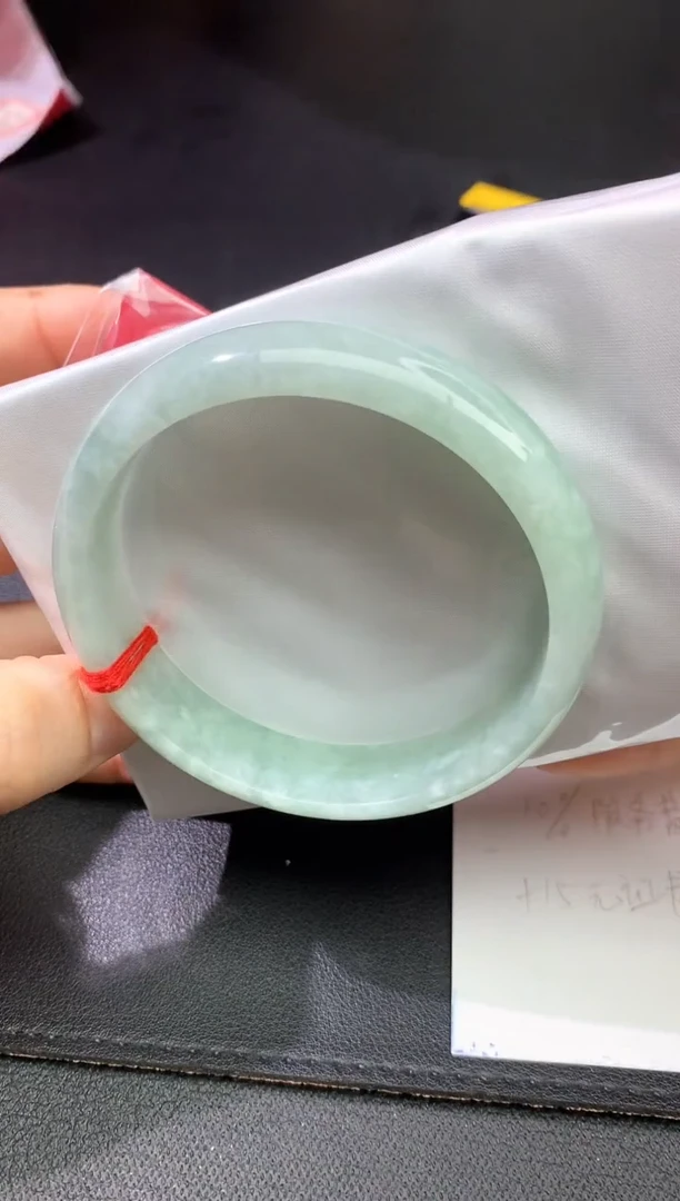未镶嵌手镯翡翠手镯