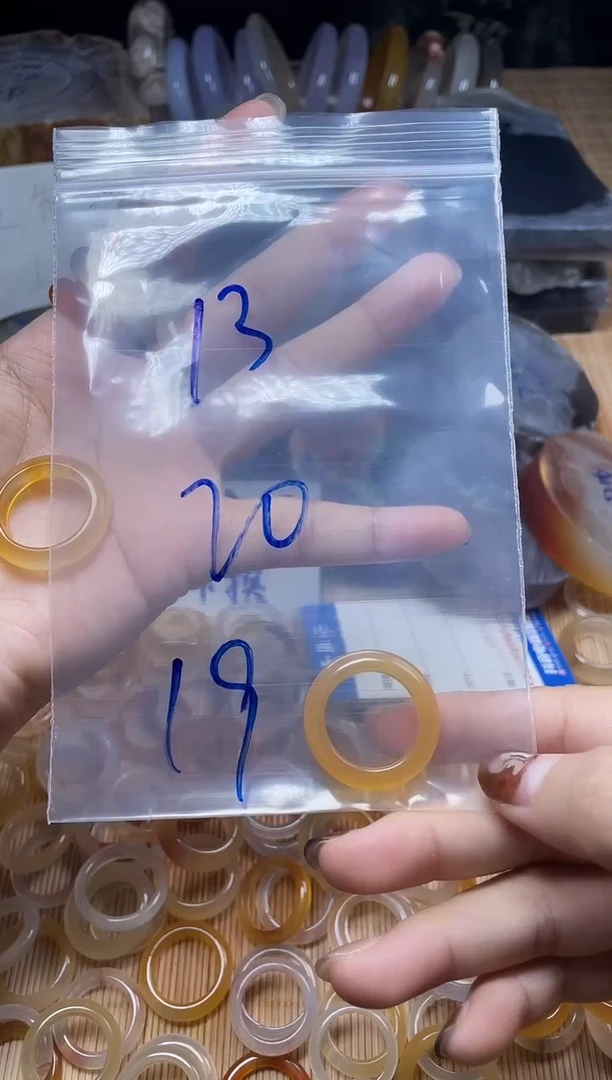 未镶嵌戒指玛瑙/玉髓财****贝13
